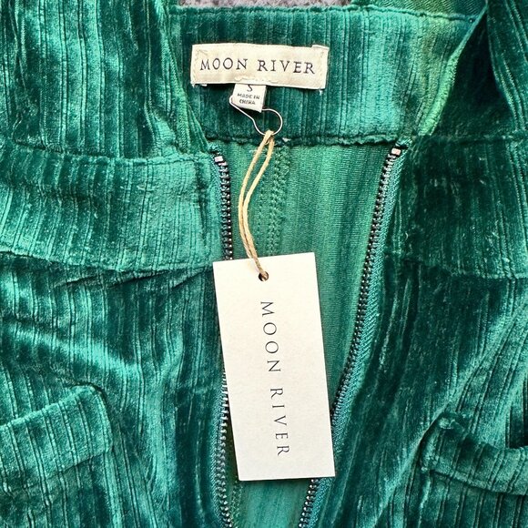 Moon River Green Velvet Jumper Dress Pockets & Cross Back Detail - Size Small - Picture 3 of 8